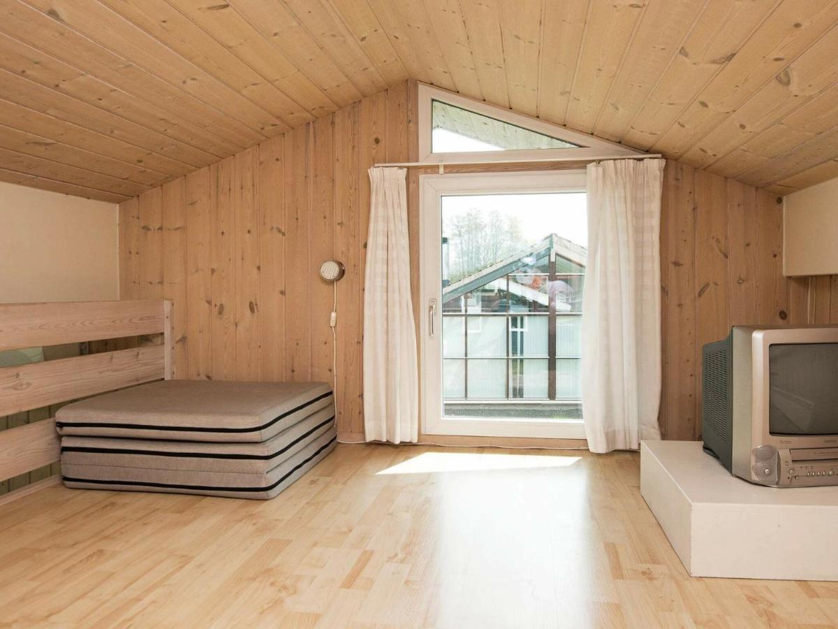 6 Person Holiday Home In Sj Lund Sjolund Экстерьер фото